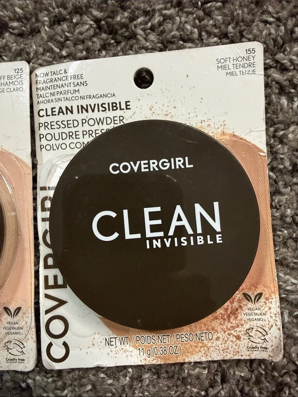 Covergirl Clean Invisible Pressed Powder - 1 per order- Buff Beige Soft Honey